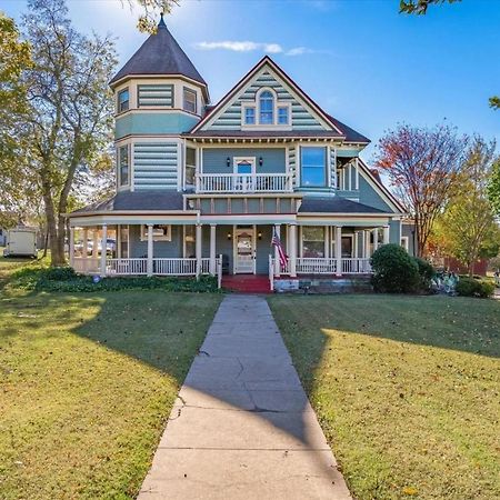 Four Winds Victorian Venue&Suites Bonham Extérieur photo