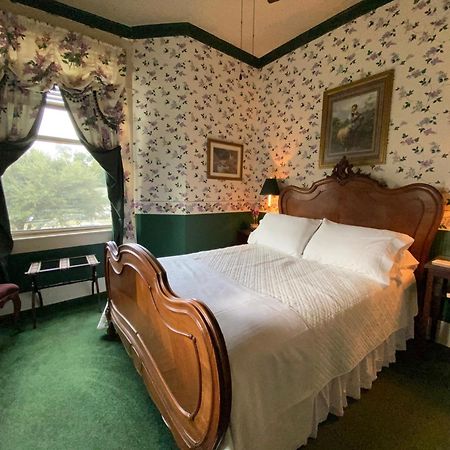 Four Winds Victorian Venue&Suites Bonham Extérieur photo