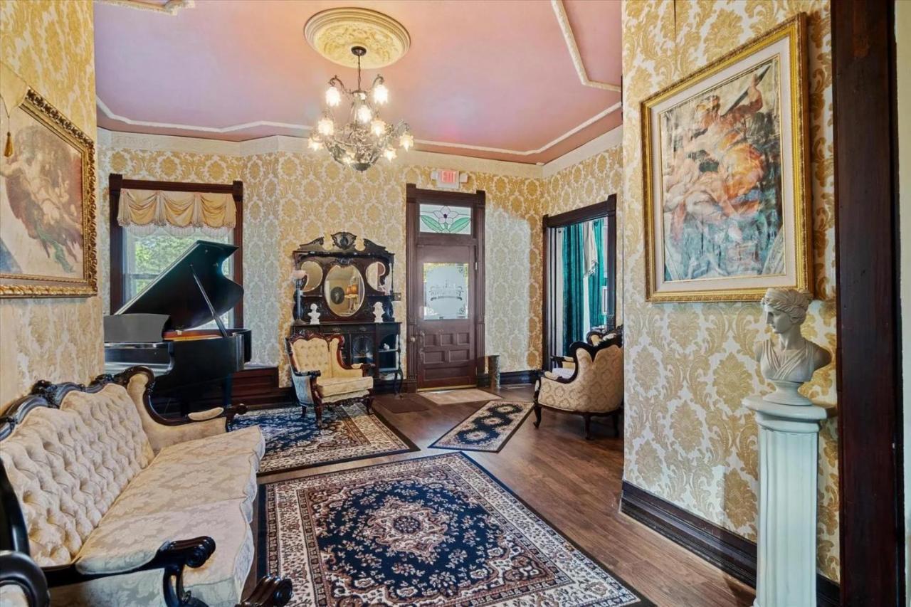 Four Winds Victorian Venue&Suites Bonham Extérieur photo