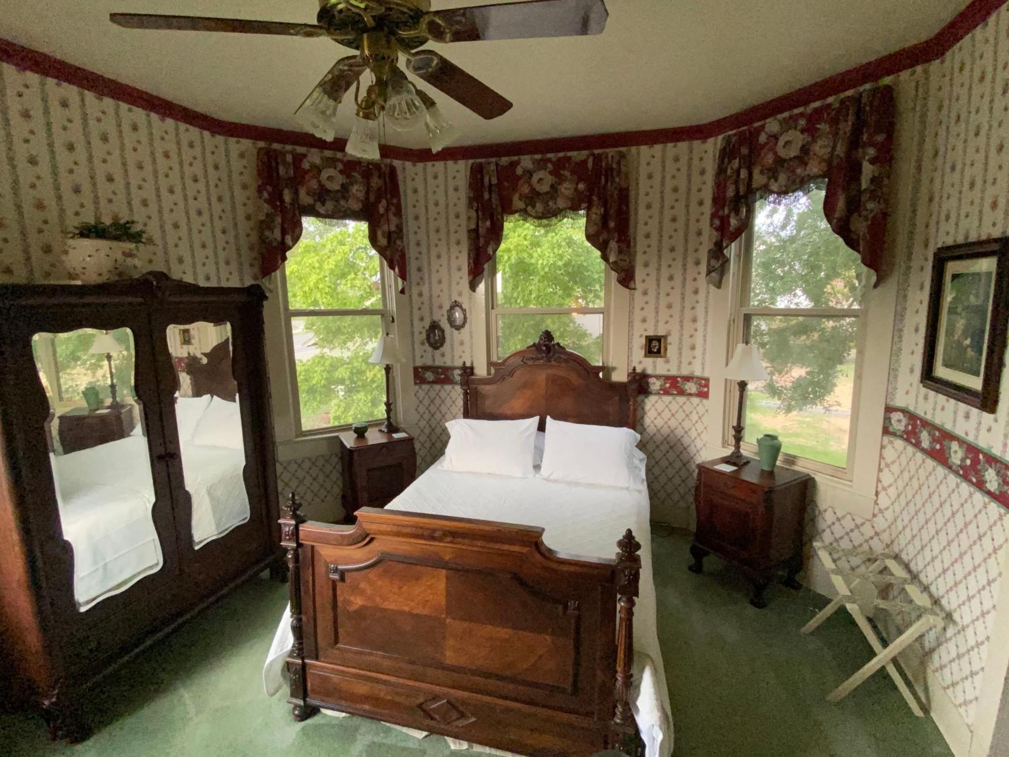 Four Winds Victorian Venue&Suites Bonham Extérieur photo